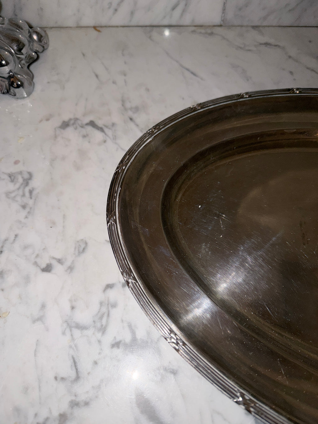 Oval tray in new silver