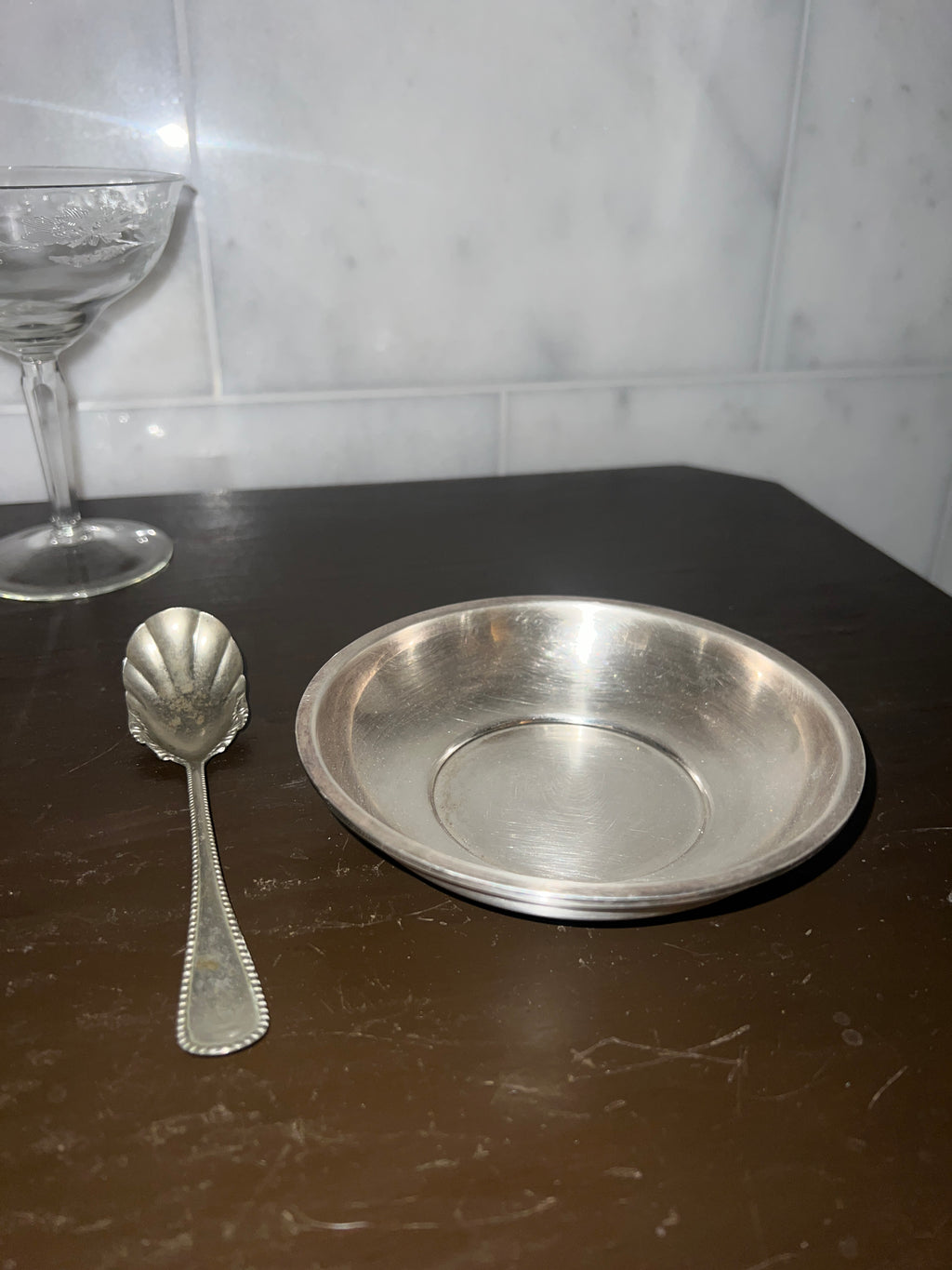 Snack dish with ornamental spoon