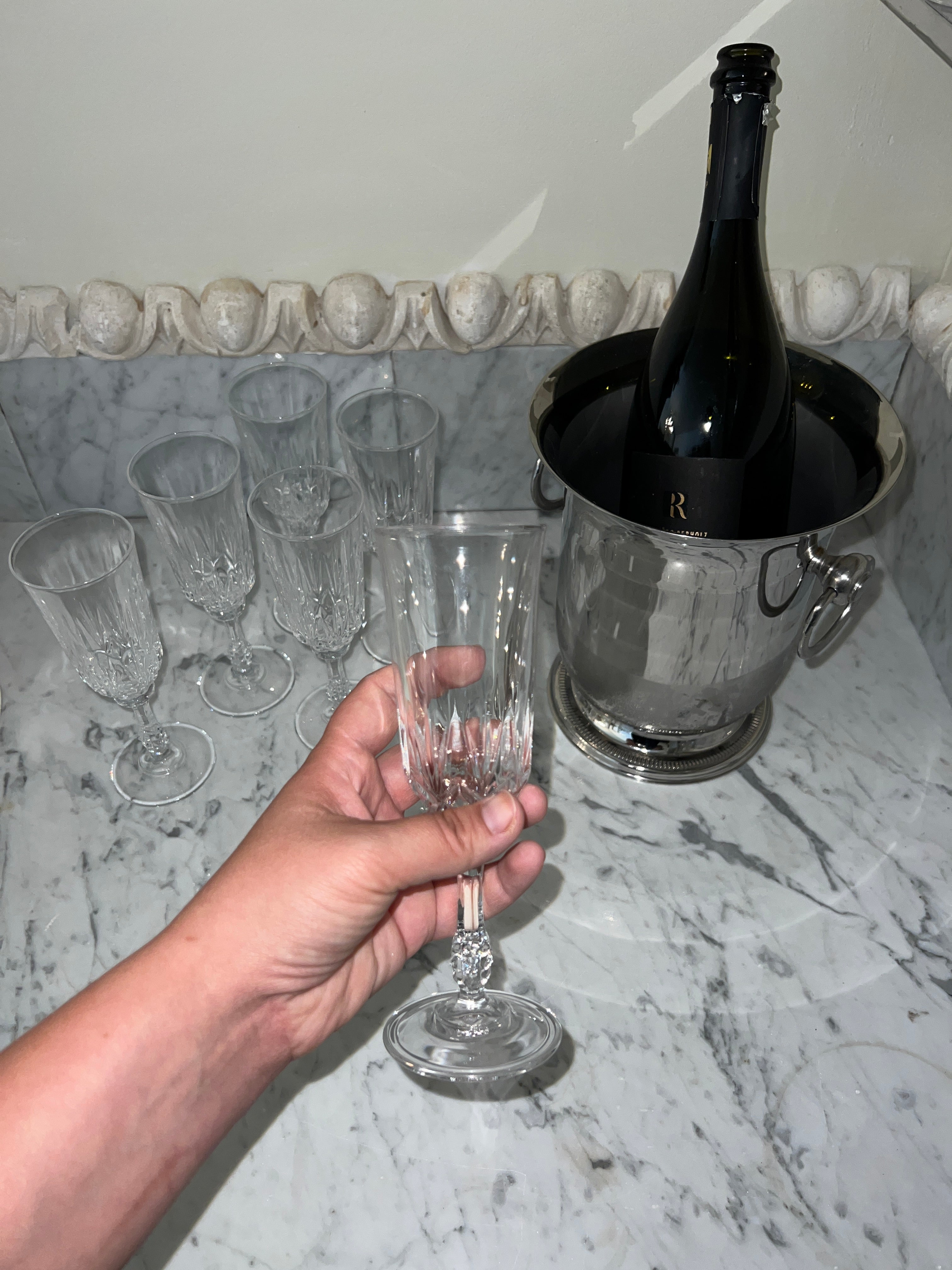 THE CHAMPAGNE  SET