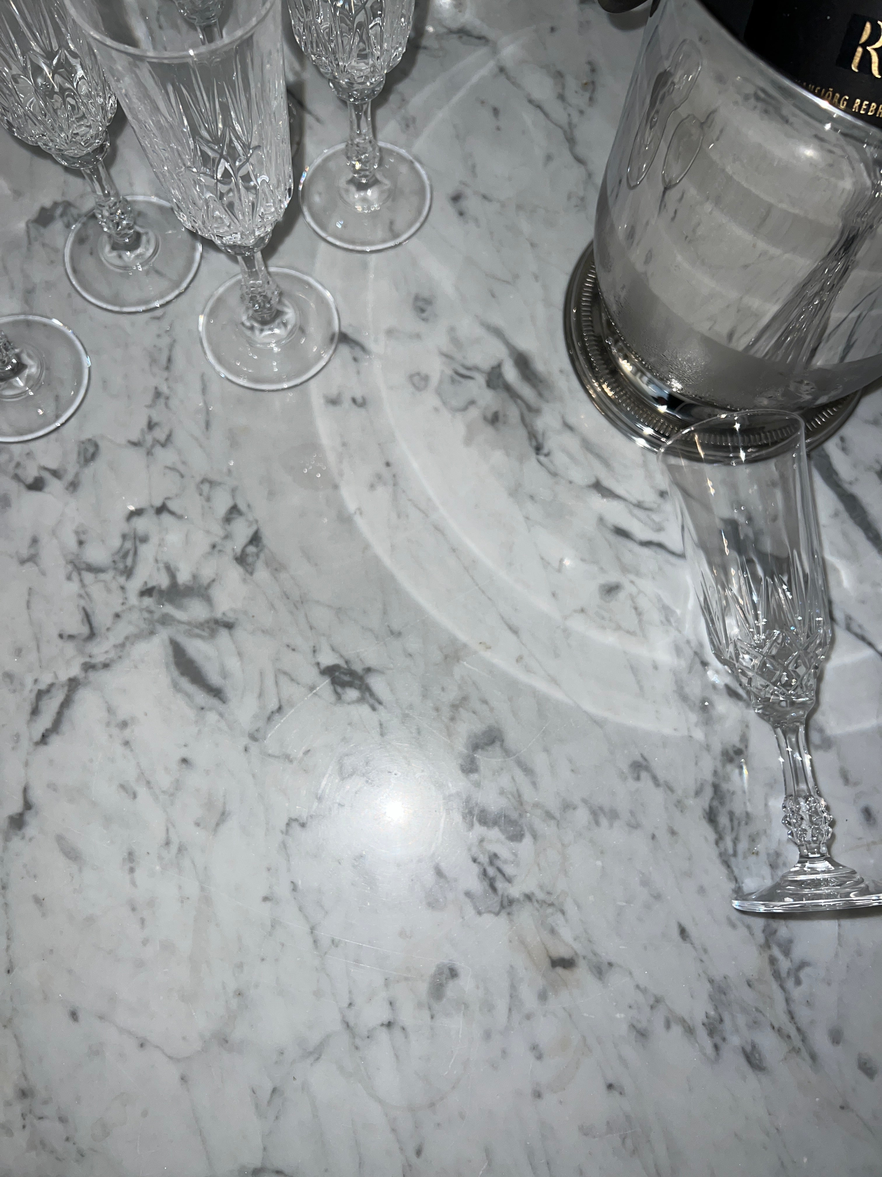 THE CHAMPAGNE  SET