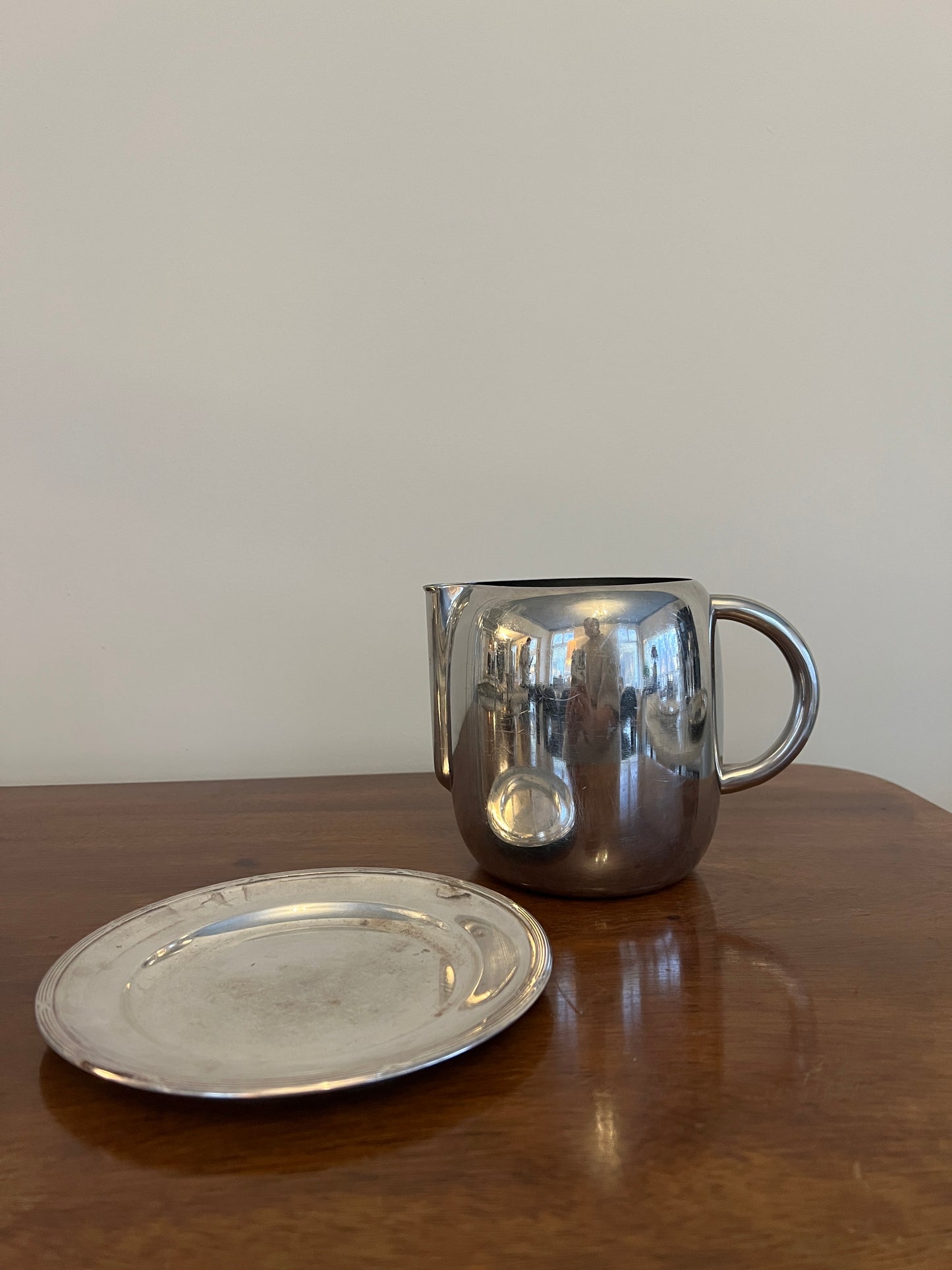 Stainelss Steel Water Jug and Alpaca Tray -set